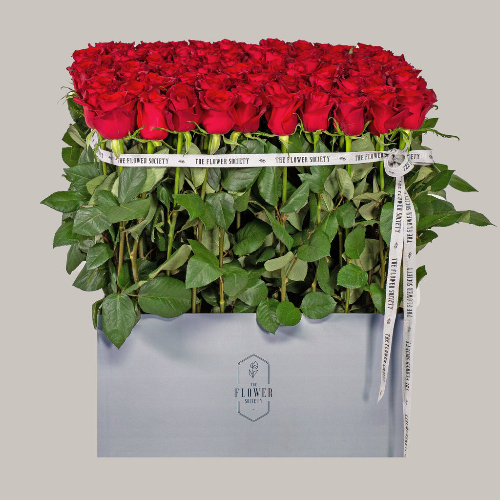 LA GRANDE BOITE DE ROSES (RED ROSES)